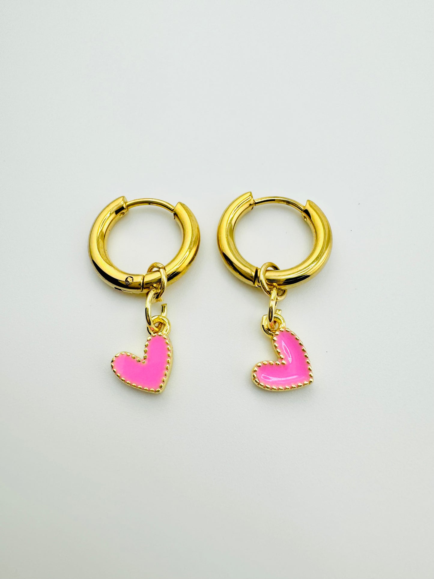 Adalynn stainless steel earring with a pink heart