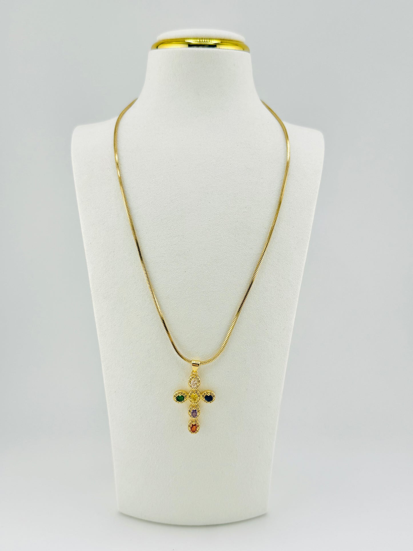 Gorgeous precious stone necklace