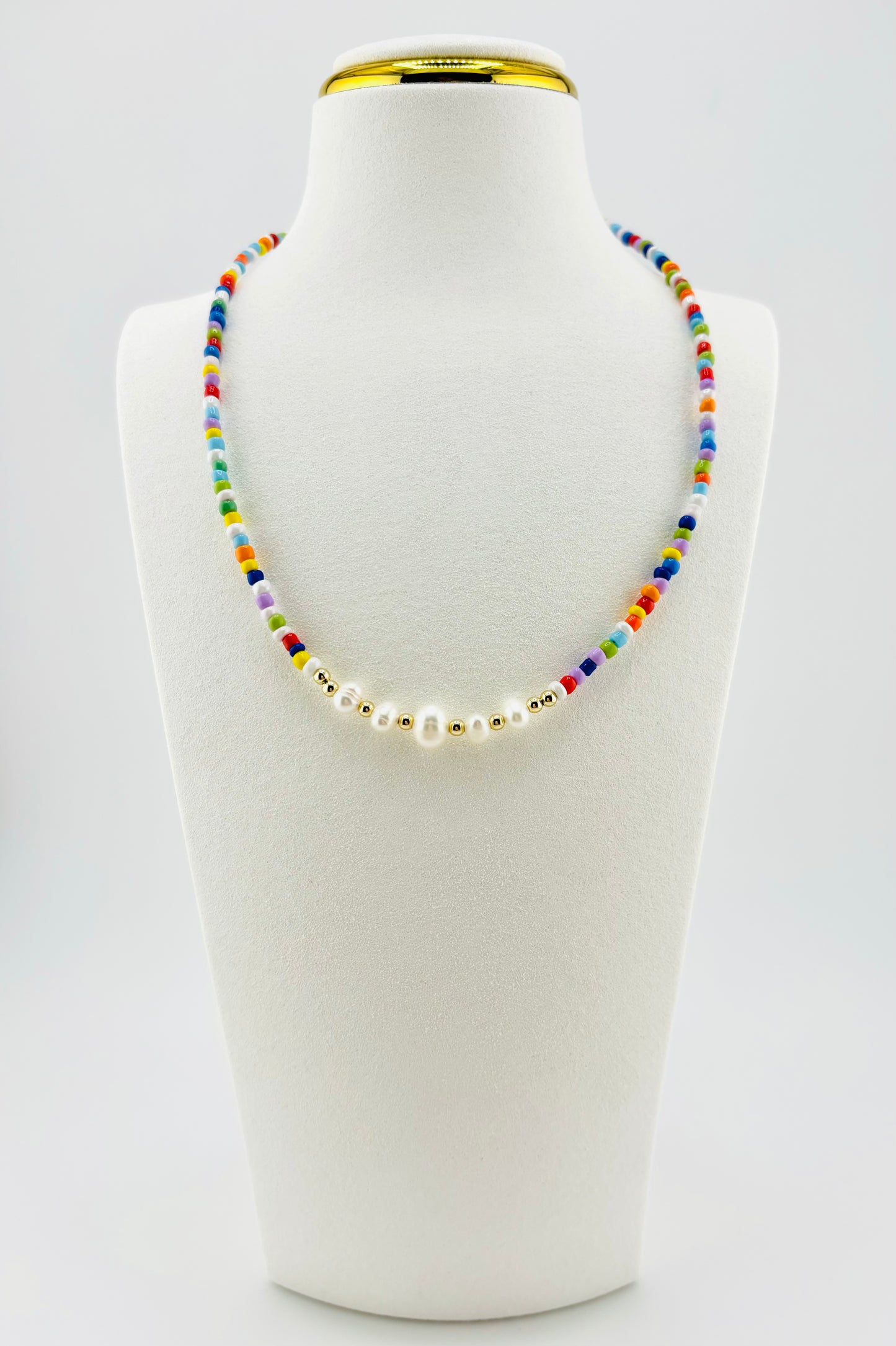 Rubi necklace in colorful beads and fresh water pearl