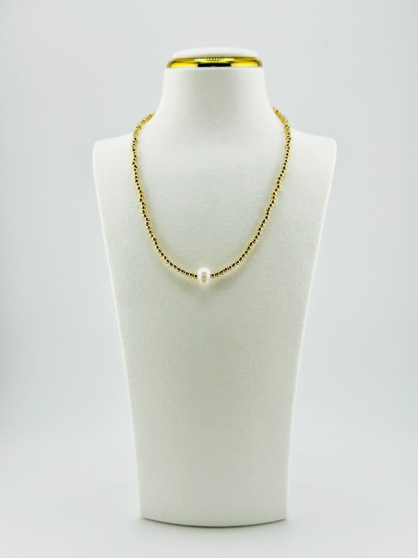 Serenity necklace gold filled with one fresh pearl