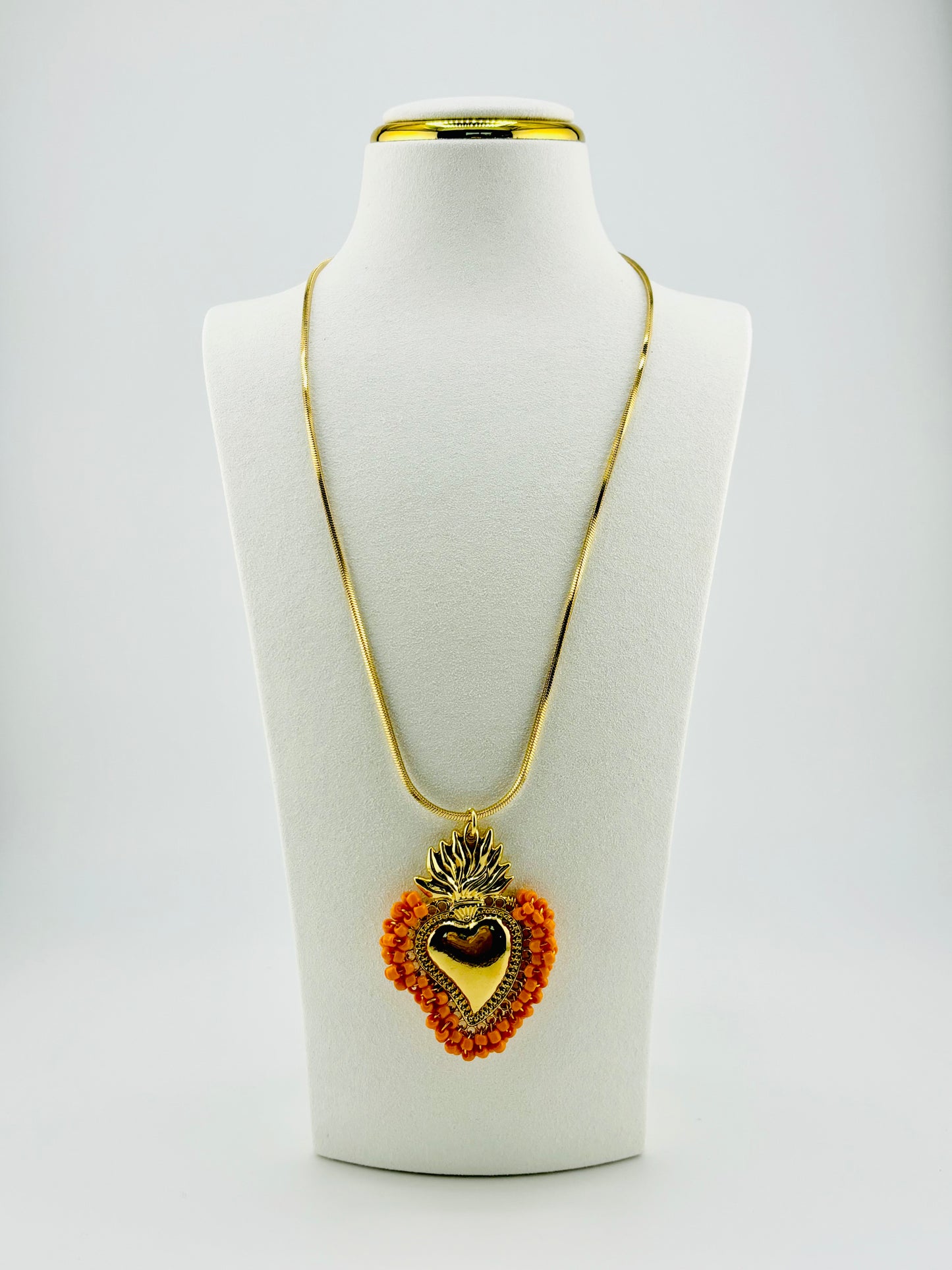 Abbie necklace with beaded orange glass beads in 18k gold filled