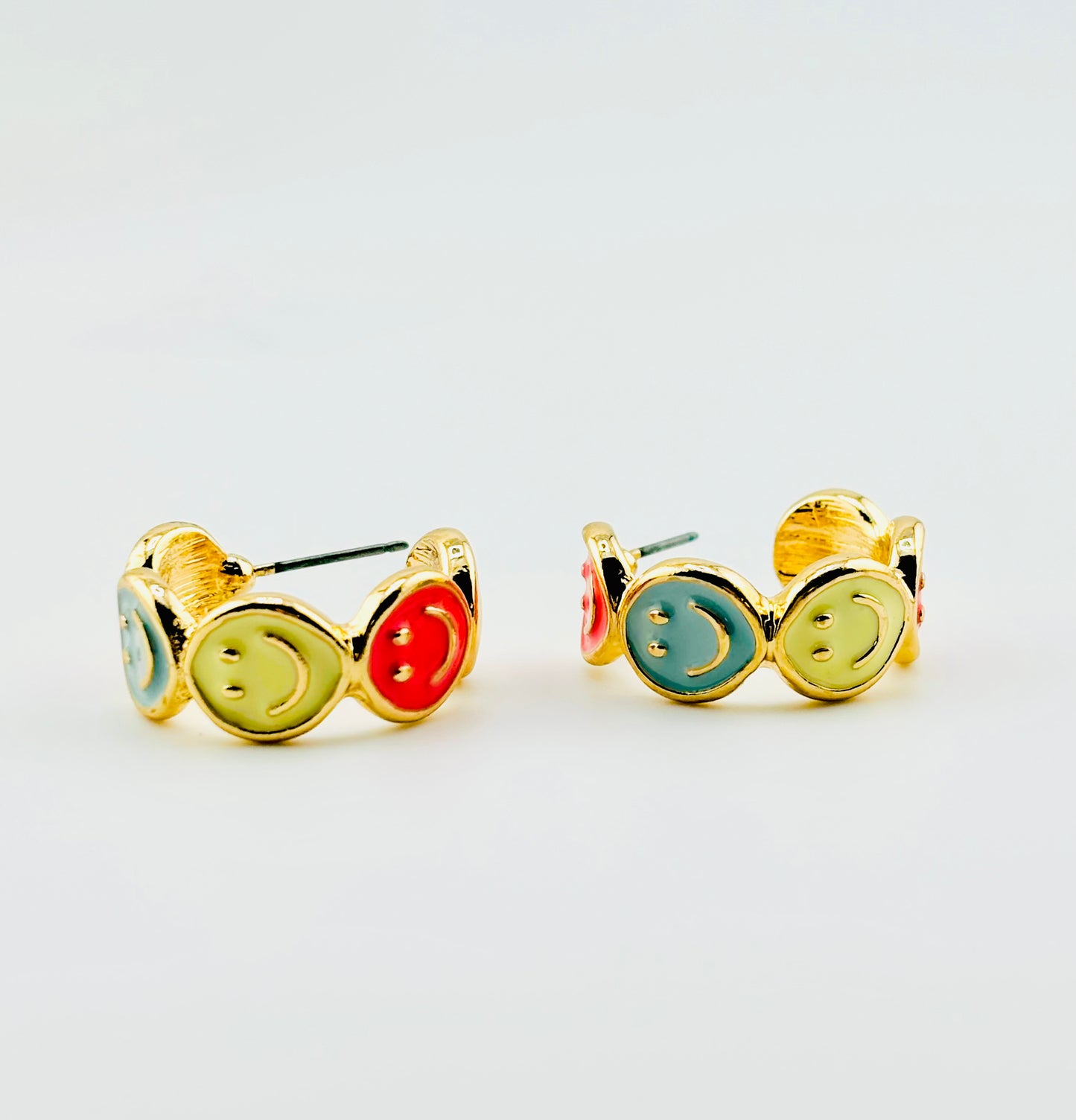 Happy face earrings in enamel hypoallergenic