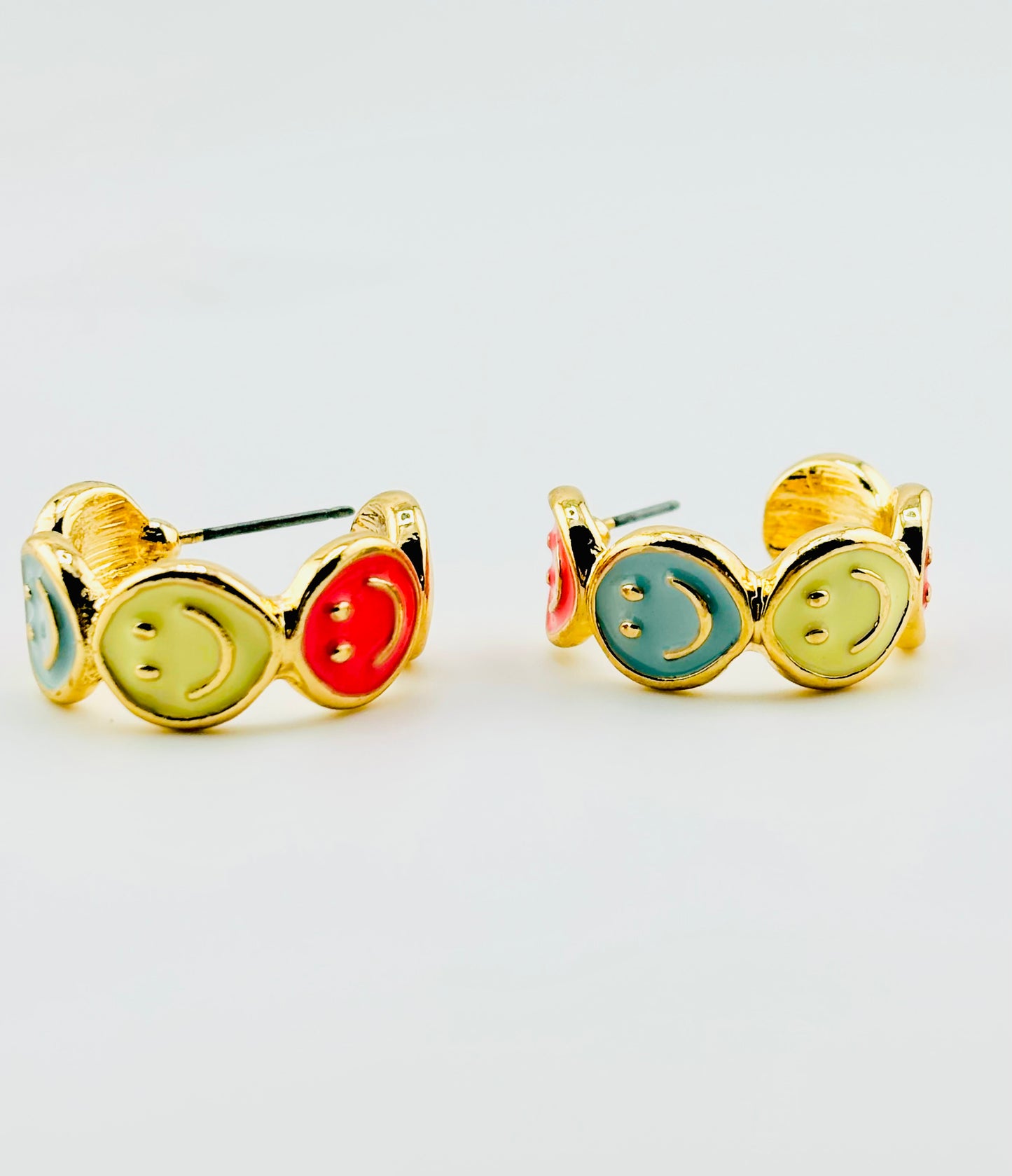 Happy face earrings in enamel hypoallergenic