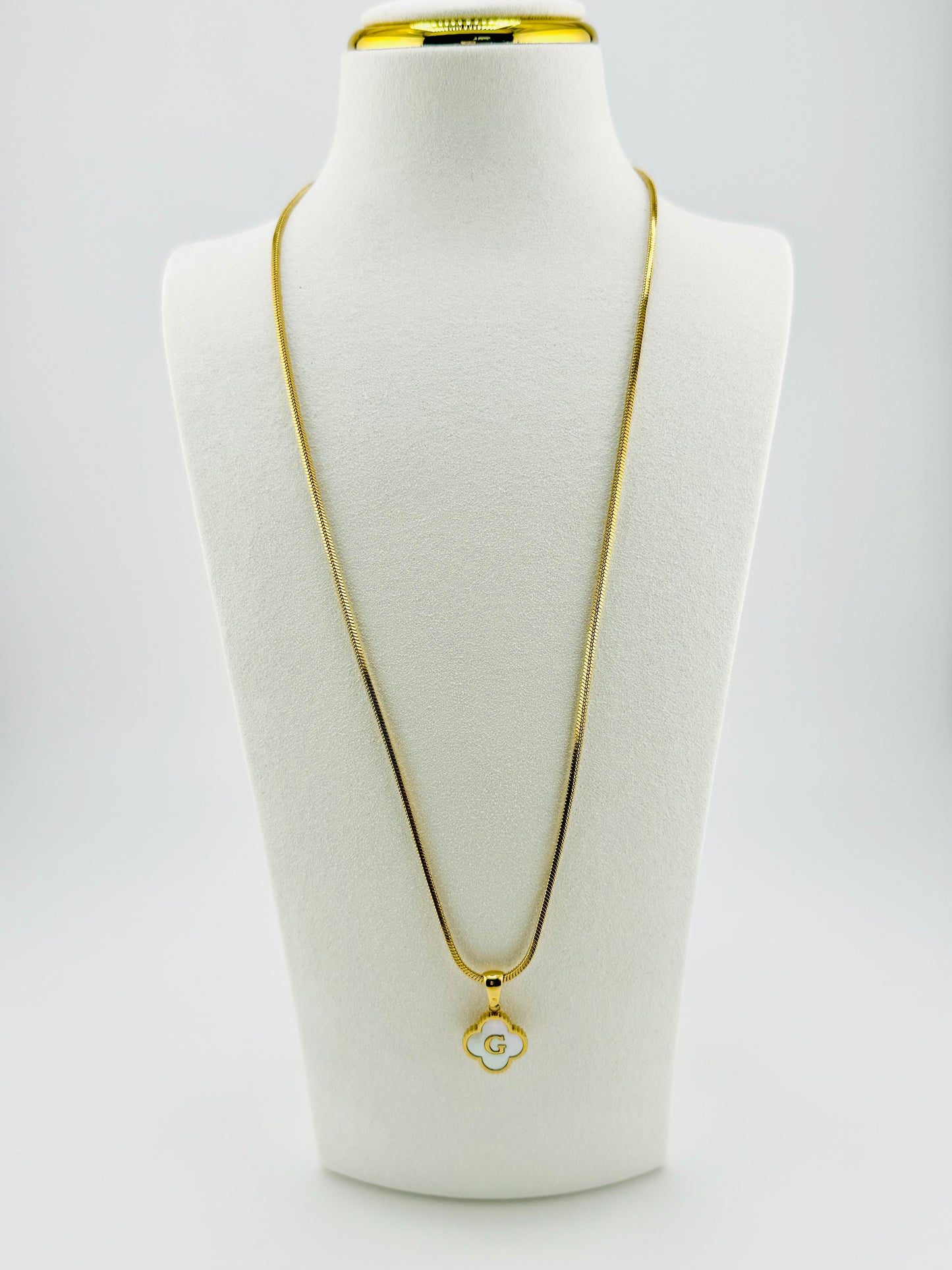 G necklace in stainless steel