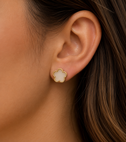 Margaret white earrings in stainless steel