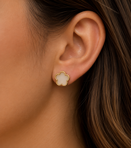 Margaret white earrings in stainless steel