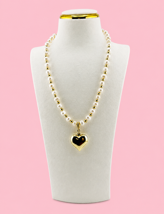 Marissa Necklace fresh water pearl necklace with a gold heart