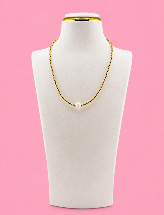 Serenity necklace gold filled with one fresh pearl