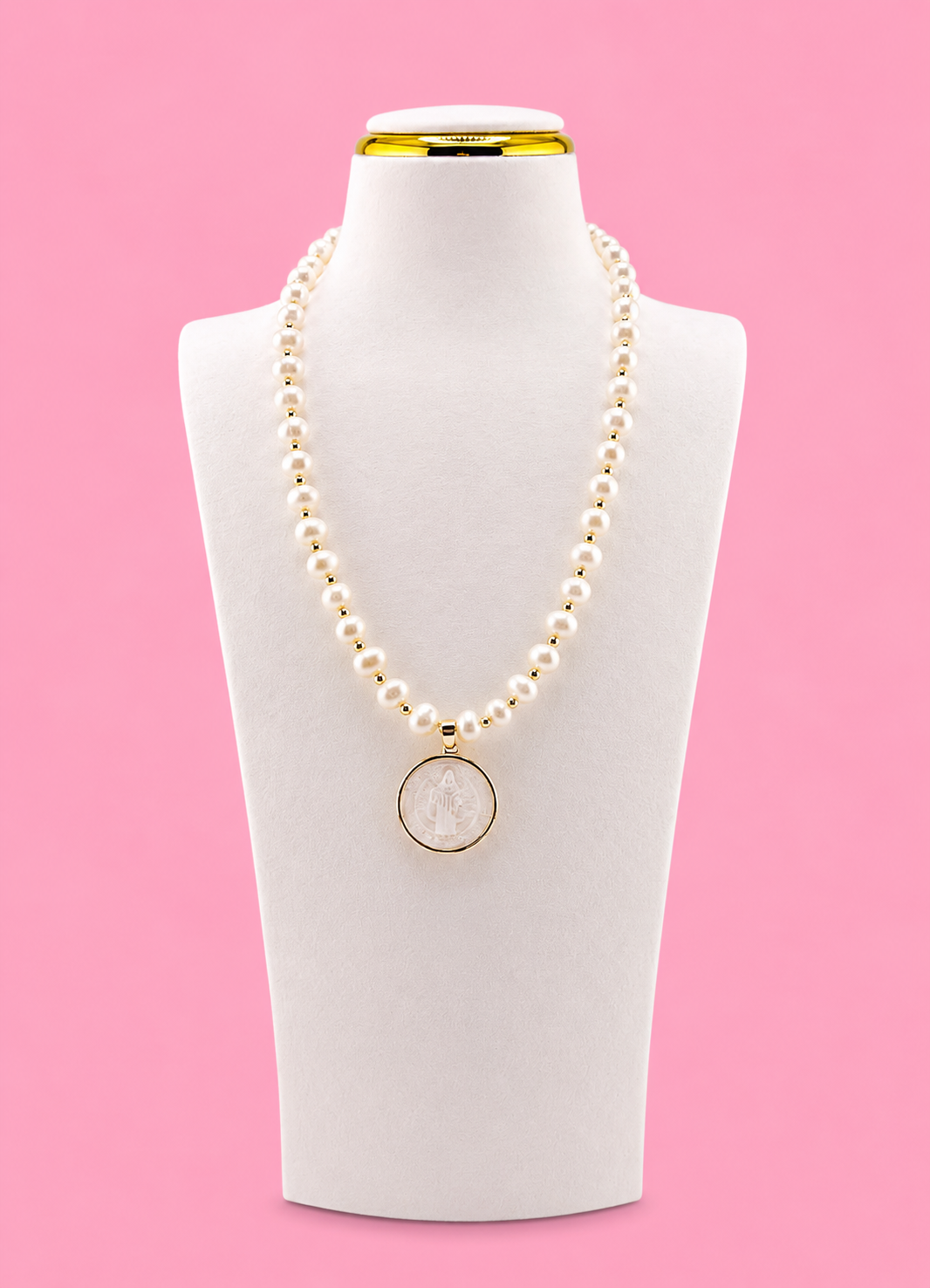 Emilia fresh water necklace