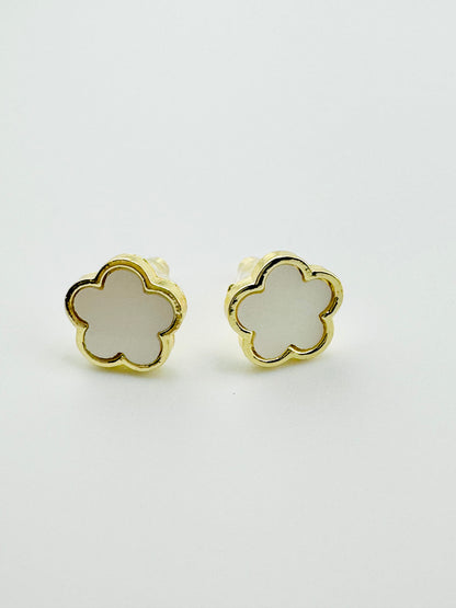 Margaret white earrings in stainless steel