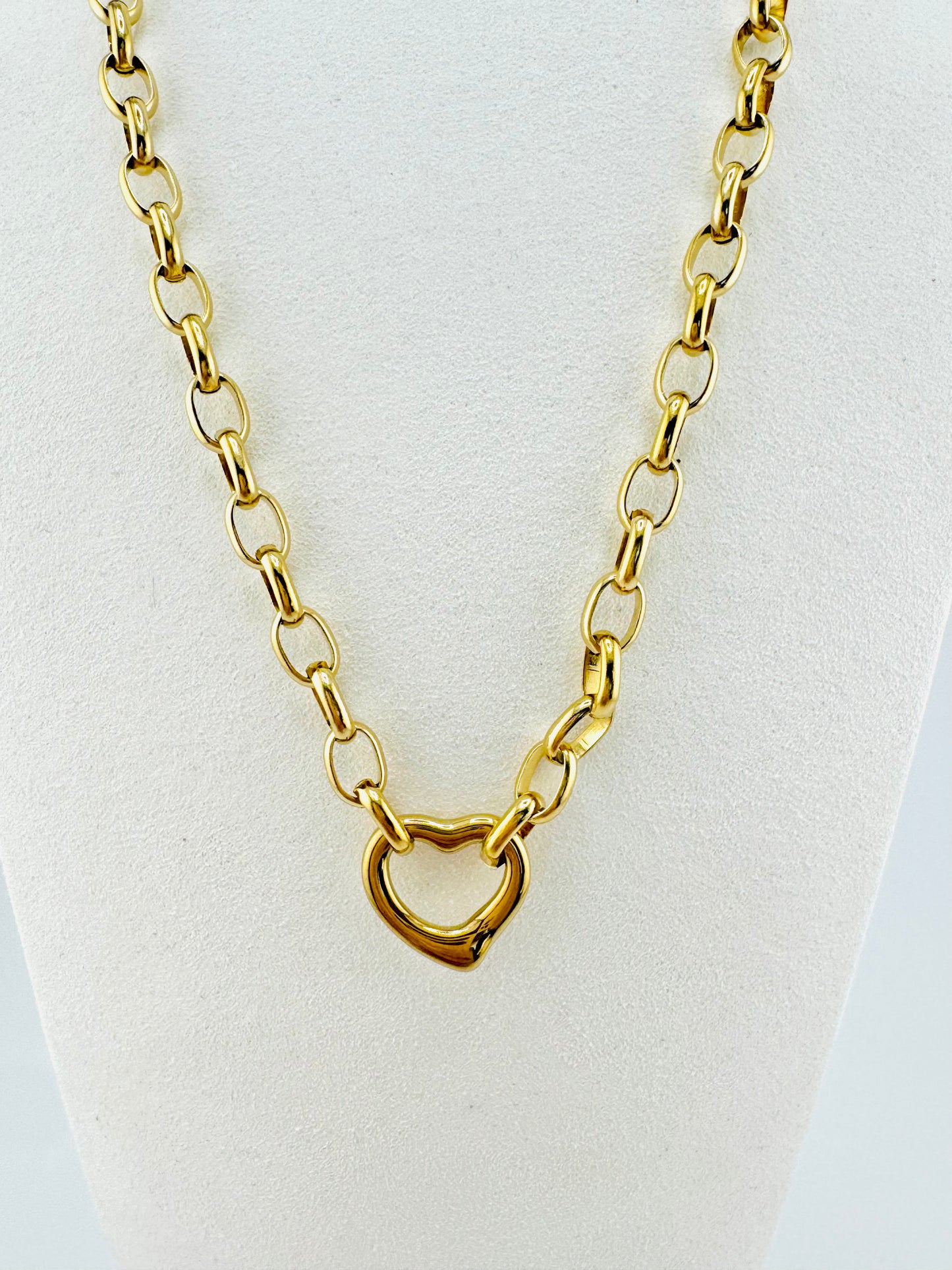 Heart shaped 18k link necklace