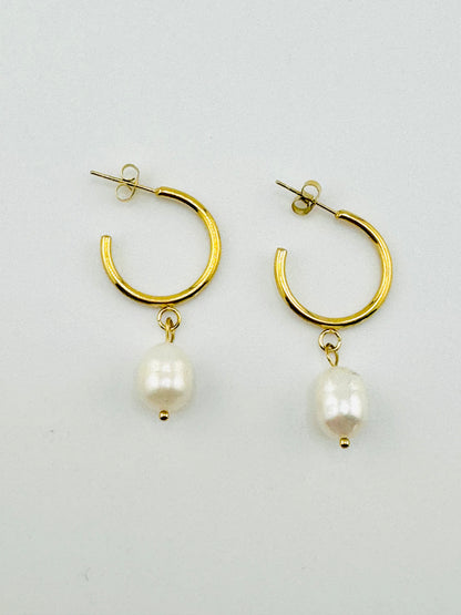 Thin hoop pearl earring in 18k gold filled