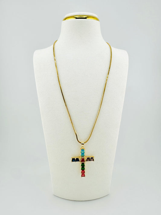 Cross necklace in 18k gold filled