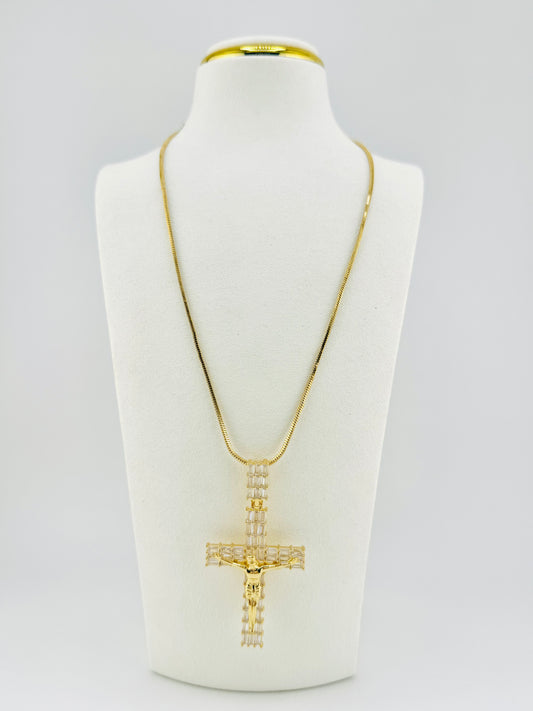 Gorgeous cubic zirconia necklace in 18k gold filled necklace