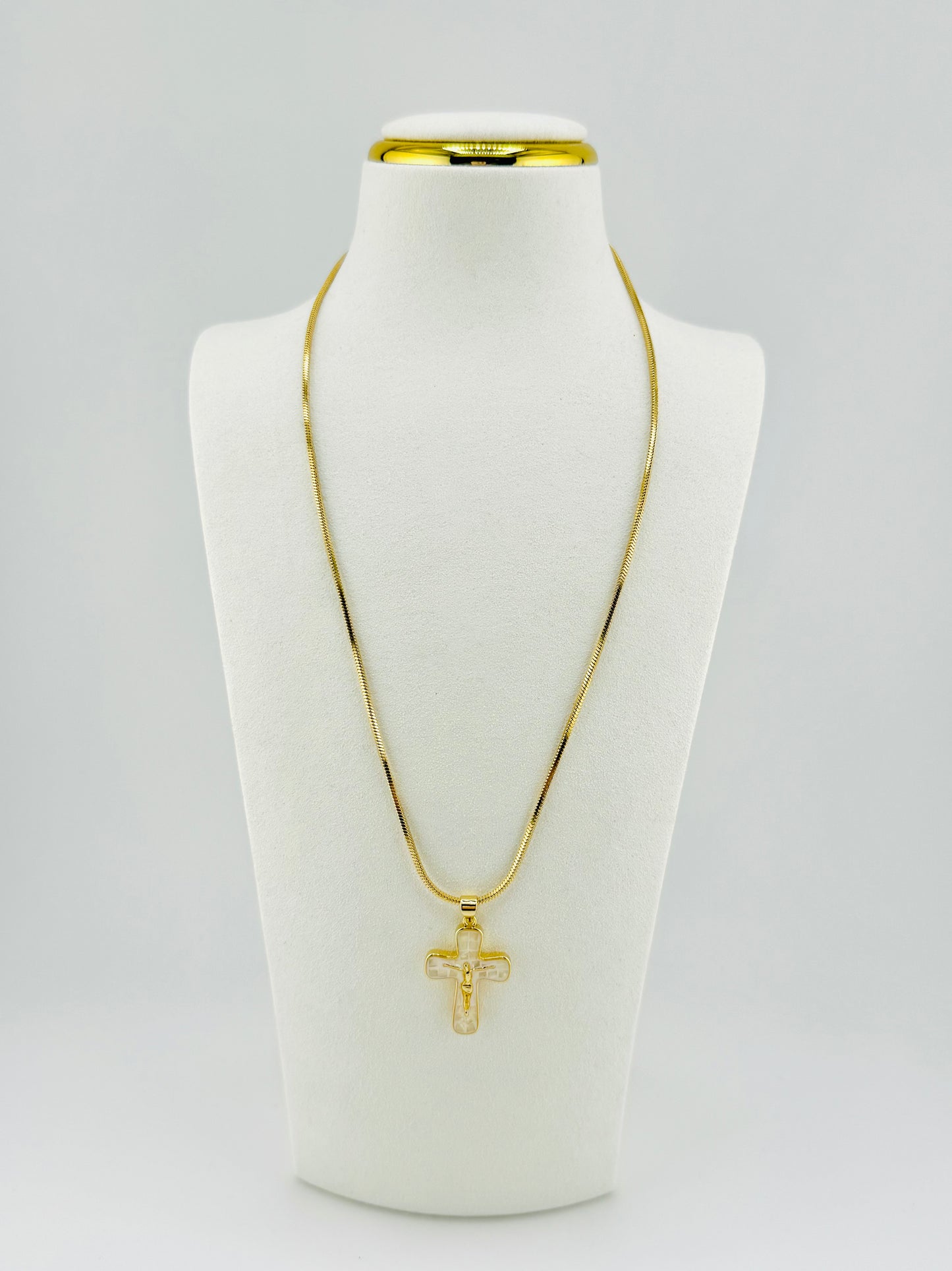 Mother of pearl 18k gold filled necklace