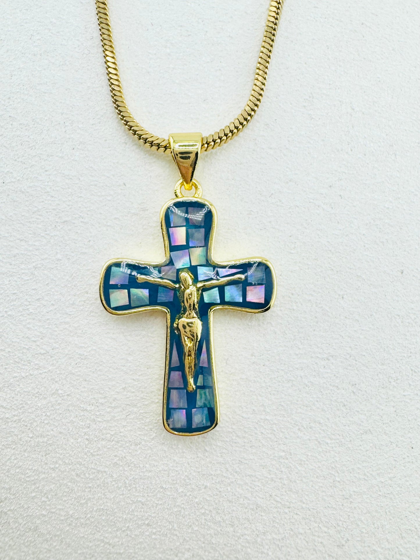 Blue mother of pearl 18k gold filled necklace