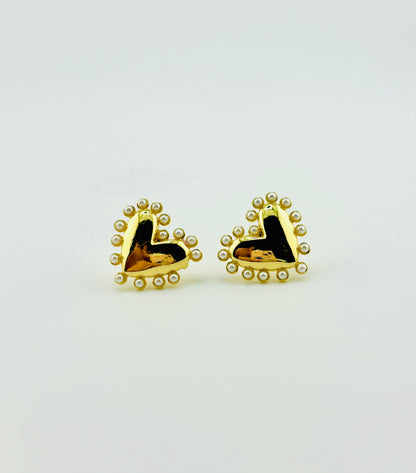 Adeline heart shaped pearl earring