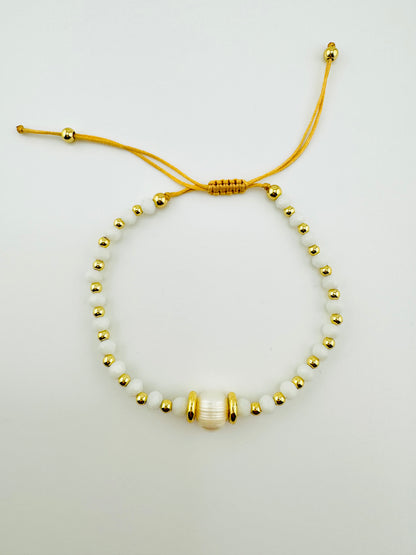 Jade white beaded fresh water pearl bracelet