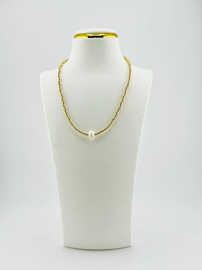 Serenity necklace gold filled with one fresh pearl