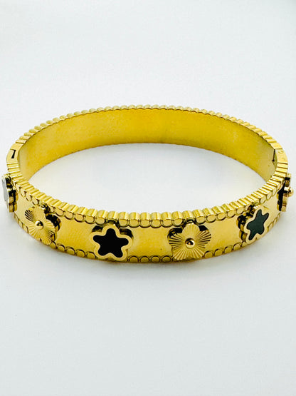 Kinsley bangle in stainless steel clover design bracelet